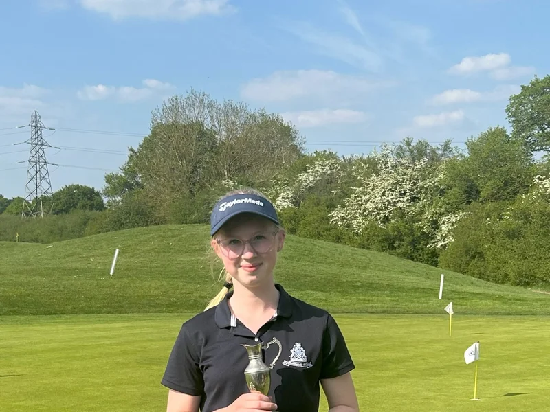Eve Warren of Freman College and Knebworth Golf Club Wins School’s Mid Handicap Championship at Mill Green